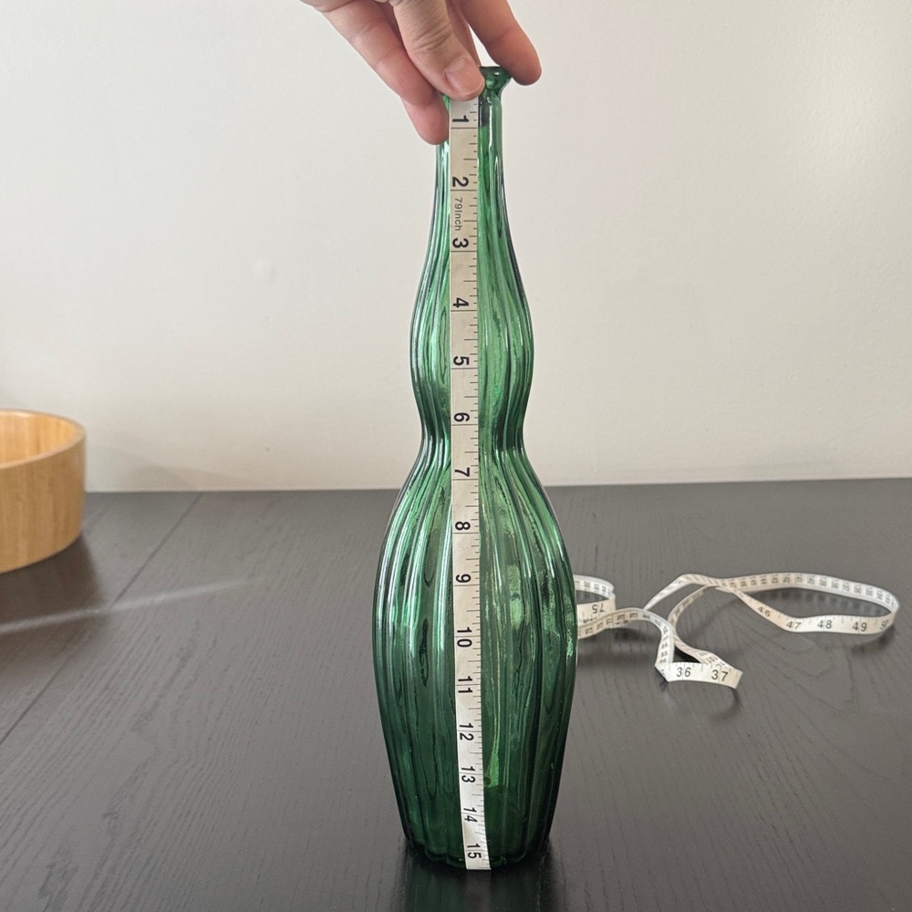 Vintage Emerald Green Empoli
Genie Bottle 15 Inches No Stopper - Picture 2 of 4